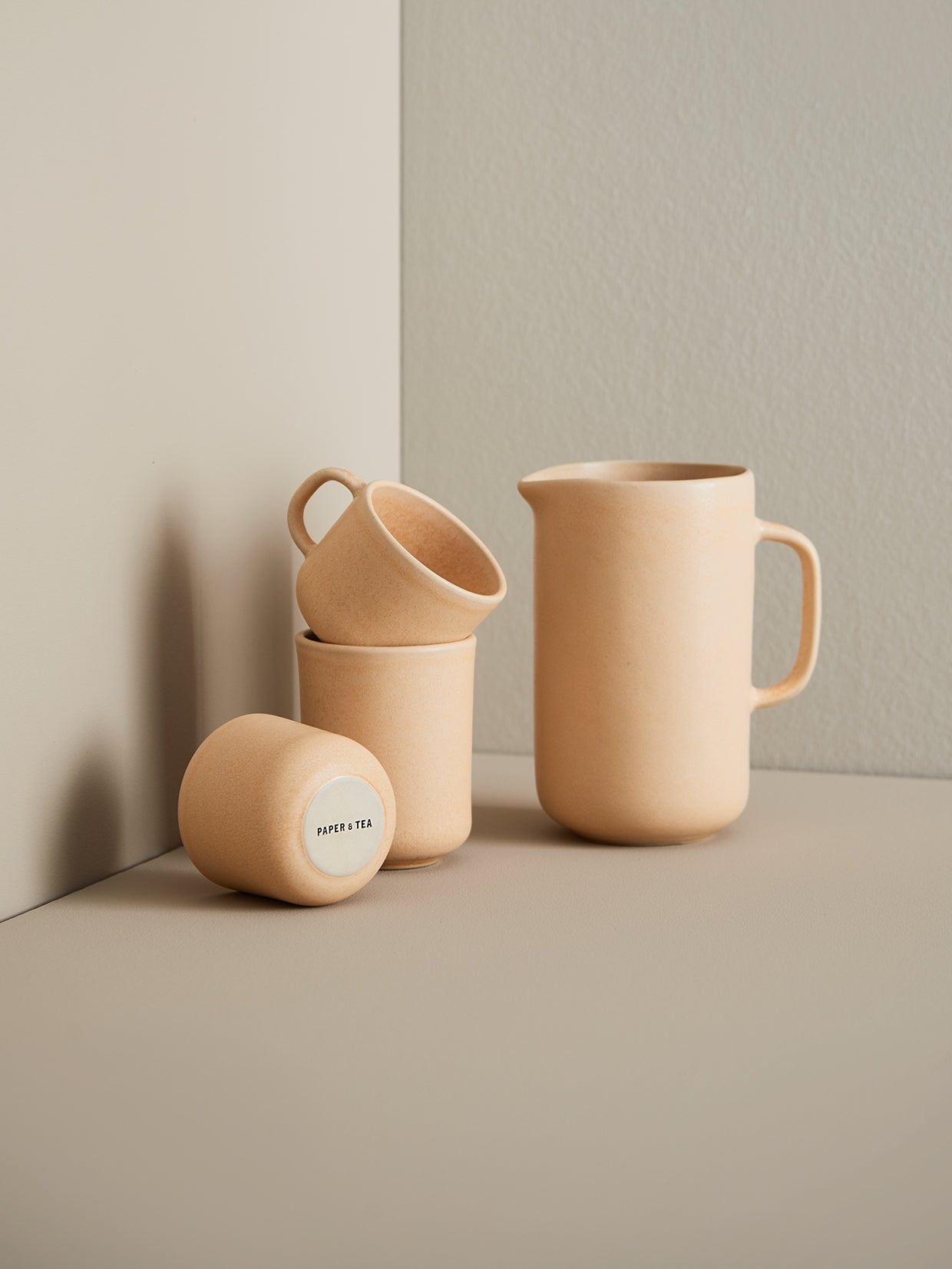 Stoneware Pitcher Apricot